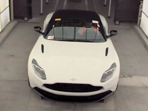 Used 2019 Aston Martin DB11 Volante RWD image 7