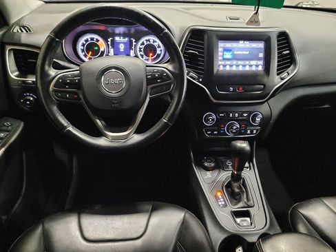 Used 2019 Jeep Cherokee Latitude Plus w/ Comfort/Convenience Group AWD/4WD image 22