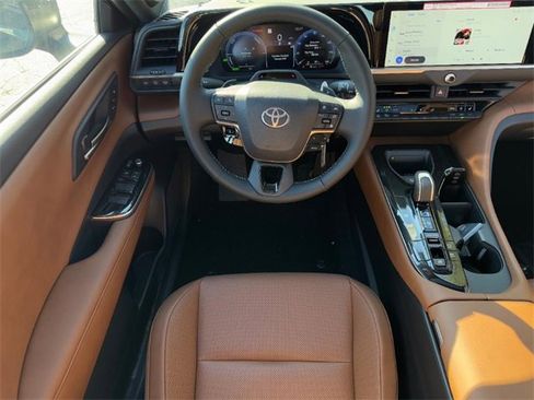 New 2025 Toyota Crown Signia image 8