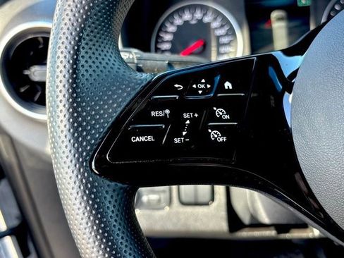 Used 2025 Mercedes-Benz Sprinter 2500 image 18