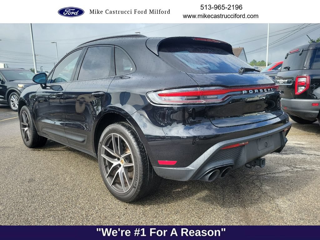 Used 2024 Porsche Macan AWD/4WD image 3