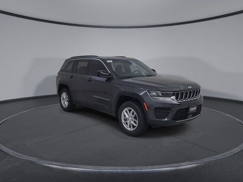 New 2026 Jeep Grand Cherokee Laredo X AWD/4WD image 3