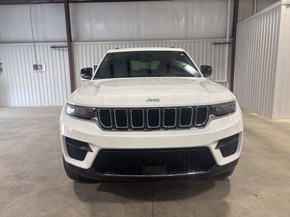 Used 2025 Jeep Grand Cherokee Laredo X w/ Luxury Tech Group I