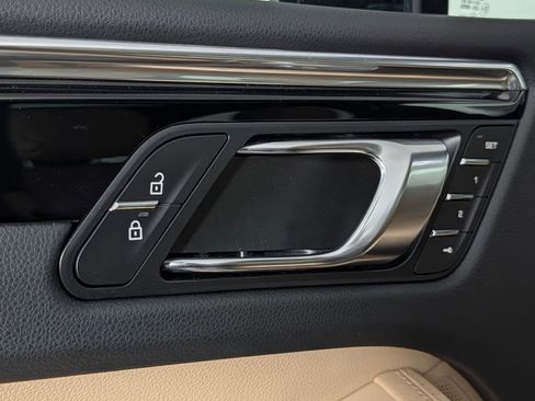 New 2026 Porsche Macan AWD/4WD image 27