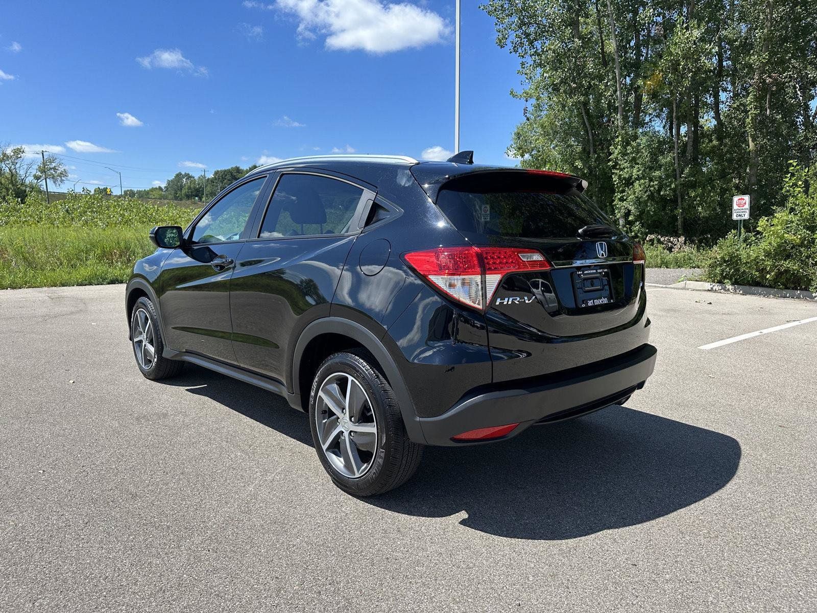 Used 2021 Honda HR-V EX-L image 3