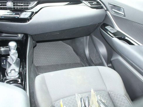 Certified 2022 Toyota C-HR Nightshade image 14