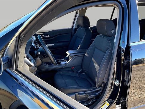 Used 2023 GMC Acadia SLE image 27