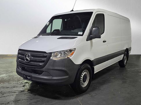 Used 2025 Mercedes-Benz Sprinter 2500 image 7