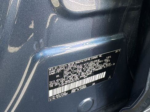 Used 2014 Toyota RAV4 Limited image 24