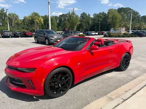 Used 2017 Chevrolet Camaro LT RWD image 7