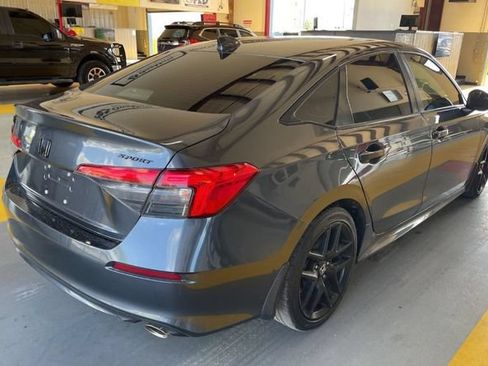 Used 2023 Honda Civic Sport image 2