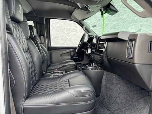 New 2026 GMC Savana 2500 Extended w/ Driver Convenience Package RWD image 21