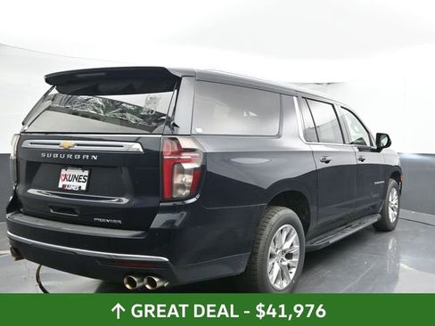 Used 2023 Chevrolet Suburban Premier image 10
