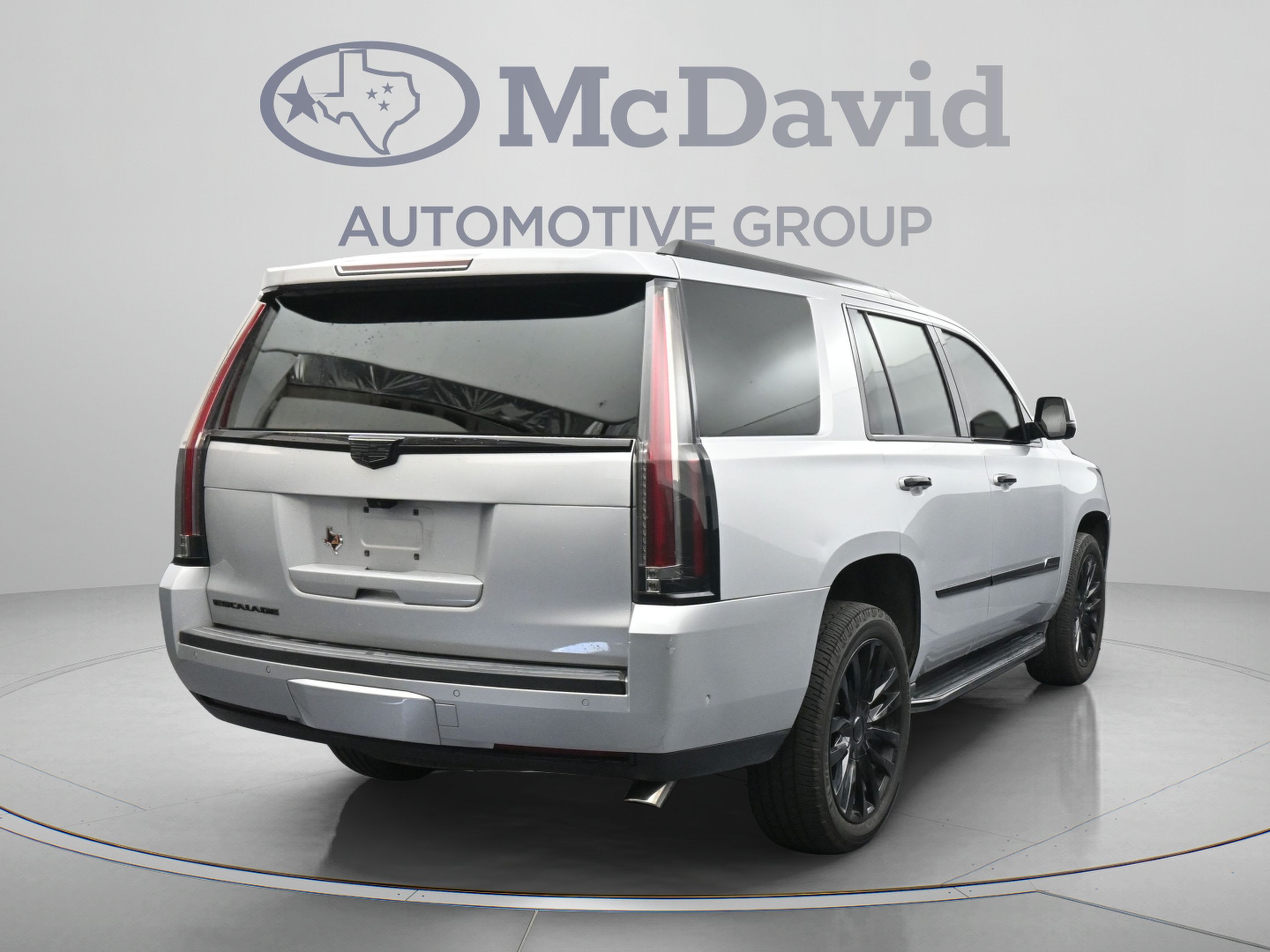 Used 2019 Cadillac Escalade Luxury w/ LPO, Radiant Package AWD/4WD image 8