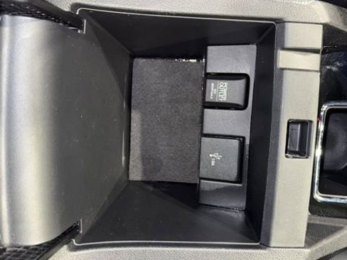 Used 2017 Honda Accord Touring image 31