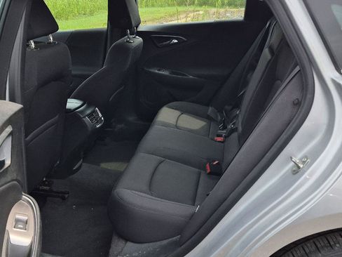 Used 2021 Chevrolet Malibu LT FWD image 6