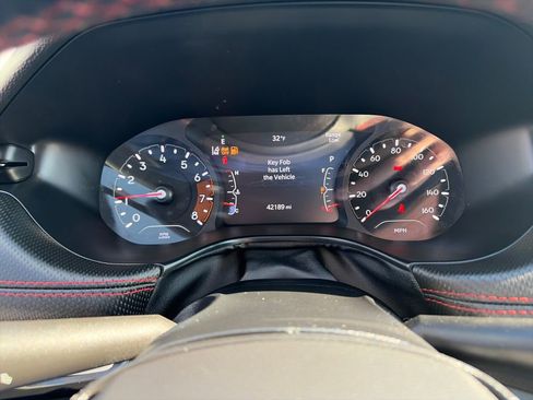 Used 2022 Jeep Compass Trailhawk w/ Sun and Sound Group image 21