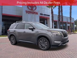 Used 2024 Nissan Pathfinder SL w/ SL Premium Package FWD video 1