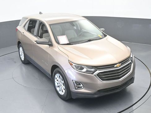 Used 2019 Chevrolet Equinox LS FWD image 48