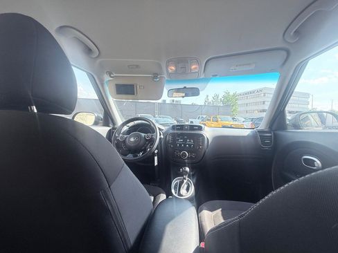 Used 2018 Kia Soul w/ Convenience Package FWD image 13