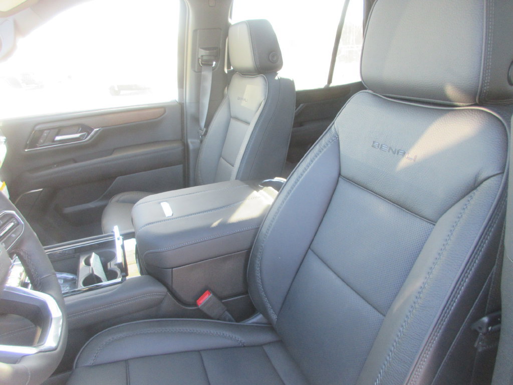 New 2027 GMC Yukon Denali w/ Sun & Power Step Package AWD/4WD image 11