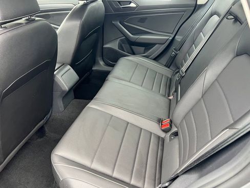 Used 2024 Volkswagen Jetta SE image 11