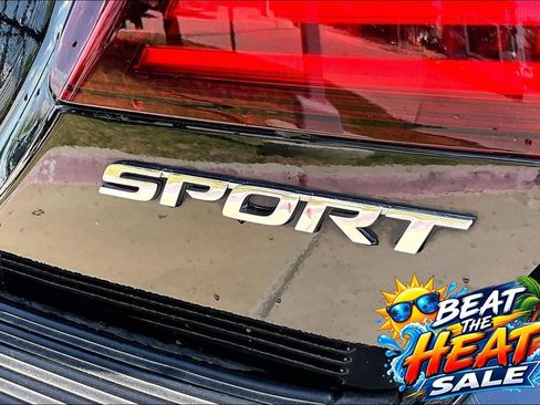 Used 2017 Honda Accord Sport image 37