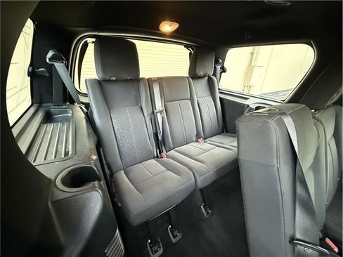 Used 2017 Ford Expedition XLT image 18