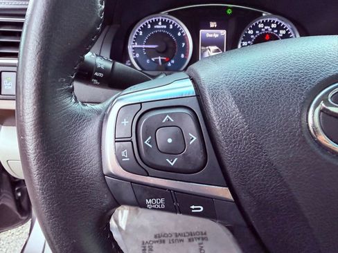 Used 2016 Toyota Camry XLE image 17