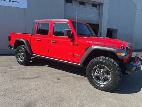 Used 2020 Jeep Gladiator Rubicon w/ Trailer Tow Package AWD/4WD image 9