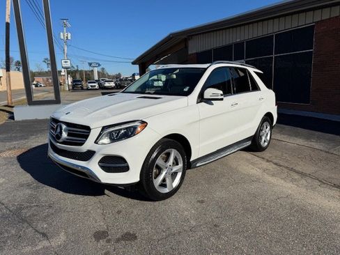 Used 2017 Mercedes-Benz GLE 350 image 2