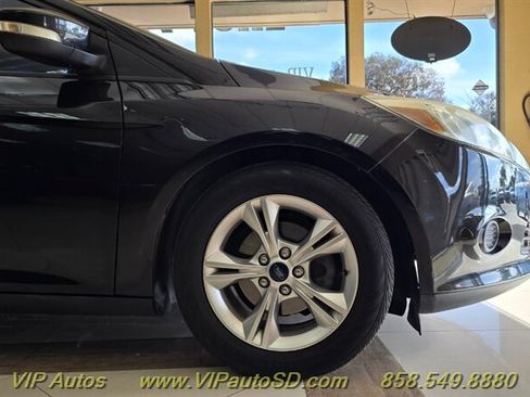 Used 2014 Ford Focus SE FWD image 23