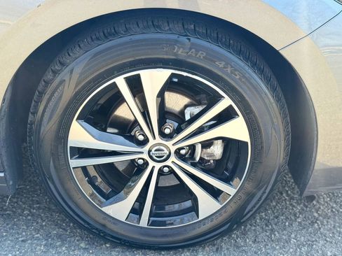 Used 2021 Nissan Sentra SV image 26