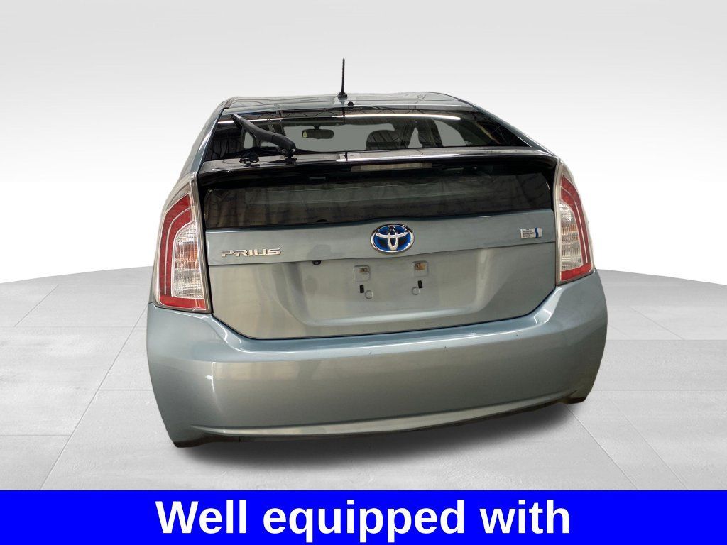 Used 2015 Toyota Prius Two FWD image 3