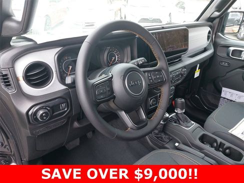 New 2025 Jeep Gladiator Sport image 16