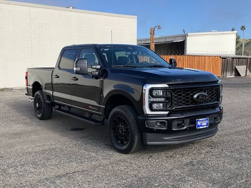 New 2026 Ford F250 Lariat w/ Black Appearance Package AWD/4WD image 8