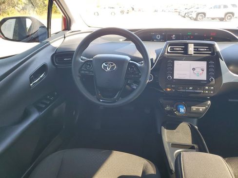 Used 2022 Toyota Prius LE image 15