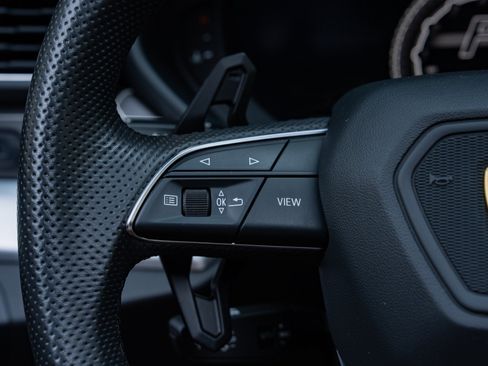 Used 2019 Lamborghini Urus AWD/4WD image 39