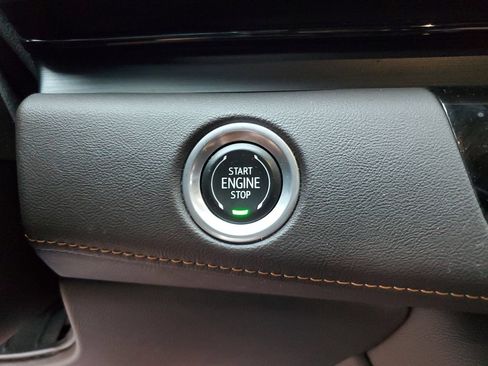 Used 2023 Cadillac Escalade ESV Premium Luxury AWD/4WD image 25