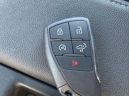 Used 2024 GMC Sierra 1500 SLE w/ Preferred Package image 25