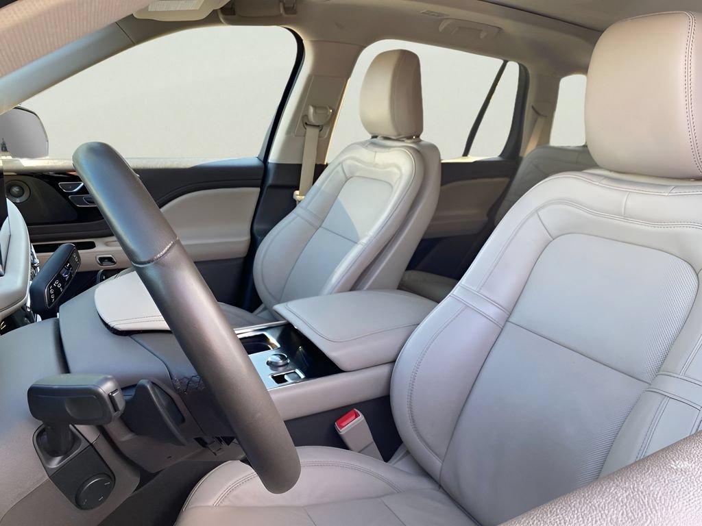 Used 2024 Lincoln Aviator Reserve w/ Equipment Group 201A AWD/4WD image 13