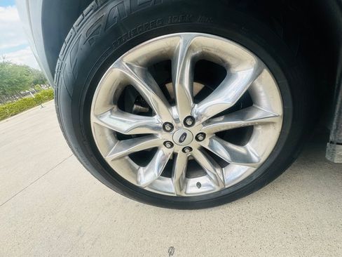 Used 2013 Ford Explorer XLT FWD image 29