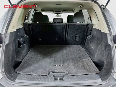 Used 2021 Nissan Rogue SV FWD image 10