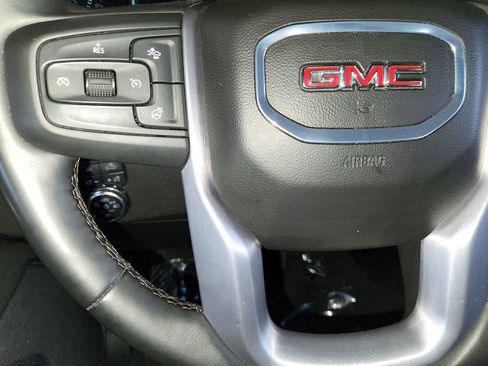Used 2025 GMC Sierra 1500 SLT AWD/4WD image 25
