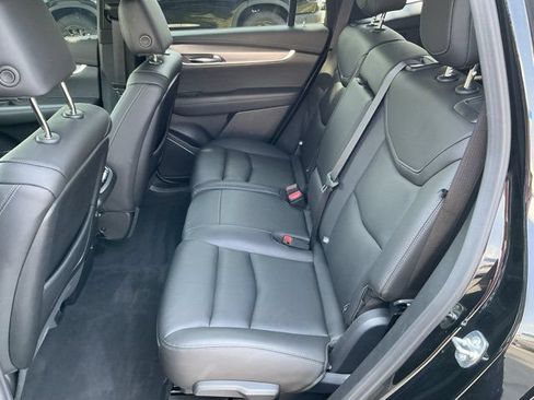 Used 2024 Cadillac XT6 Luxury w/ LPO, Floor Liner Package AWD/4WD image 15