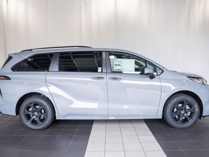 New 2026 Toyota Sienna XLE Woodland Edition