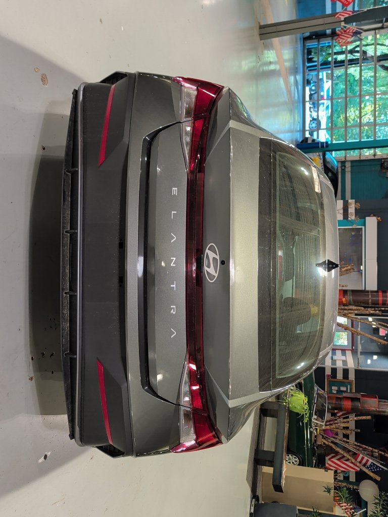 Used 2026 Hyundai Elantra SE FWD image 12