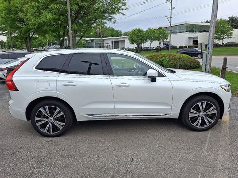 Certified 2023 Volvo XC60 B5 Plus w/ Climate Package AWD/4WD image 7