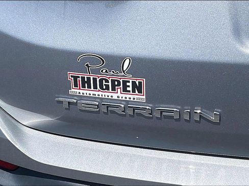 Used 2024 GMC Terrain SLE w/ Driver Convenience Package FWD image 24