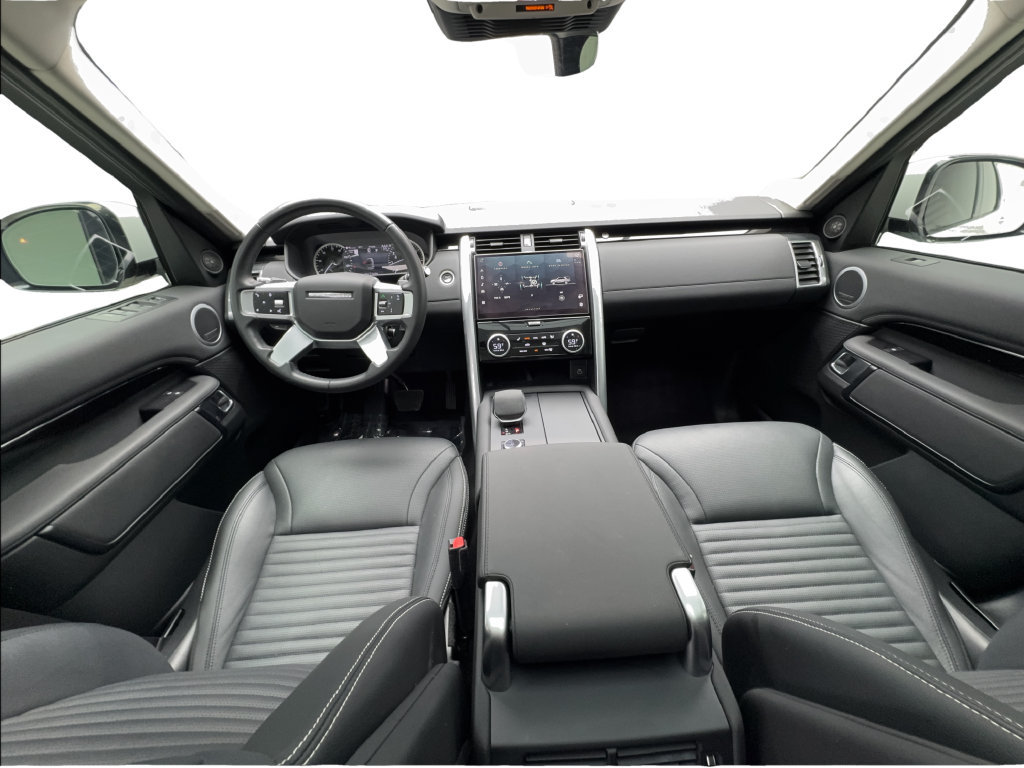 Used 2023 Land Rover Discovery S AWD/4WD image 43